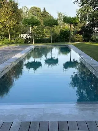 Moderne 5 Ch, Bureau, Piscine, Parking Waterloo