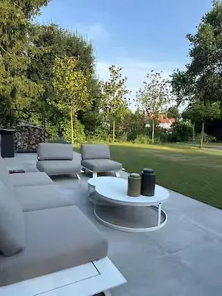 Villa Moderne 5 Ch, Bureau, Piscine, Parking Waterloo